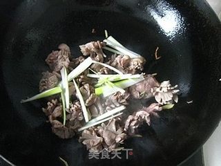 物美价廉亮丽菜------菊花鸡胗的做法步骤:11