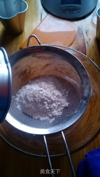 巧克力蛋糕卷的做法步骤:5
