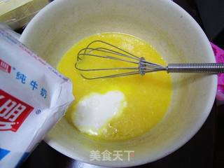 草莓酸奶马芬的做法步骤:4