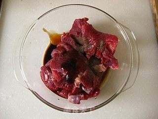 牛肉花样吃法-----粉蒸牛肉的做法步骤:2