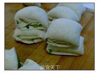 花卷的详细图解的做法步骤:7