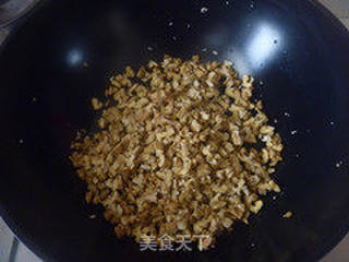 芝麻核桃糕的做法步骤:5