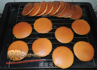 机器猫、哆啦A梦的最爱----铜锣烧(豆沙饼)的做法步骤:16