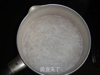 蒜蓉粉丝蒸扇贝的做法步骤:3