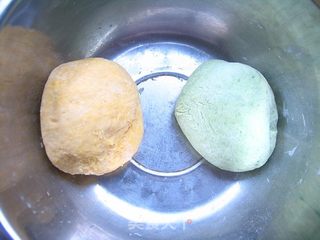 缤纷好滋味——翡翠黄金北极虾烧麦的做法步骤:7