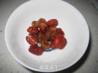 阿胶炖瘦肉的做法步骤：4