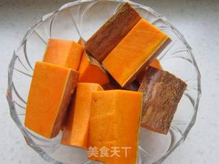 砂锅煨南瓜的做法步骤：2