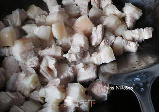 必不可少过年菜:猪肉炖粉条的做法步骤:2