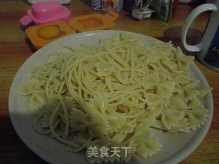 奶油培根意面的做法步骤:2