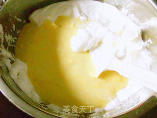 原味戚风蛋糕的做法步骤:11