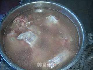 麻辣牛尾的做法步骤:2