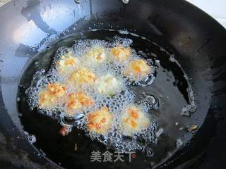 炸南瓜丸的做法步骤:9