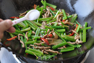 肉丝芹菜的做法步骤:12