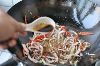 肉丝芹菜的做法步骤:10