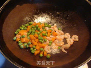 甜虾菠萝饭的做法步骤:7