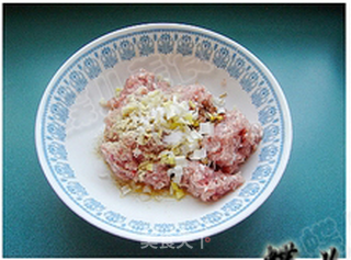 福禄双全的葫芦丝猪肉蒸包的做法步骤:9