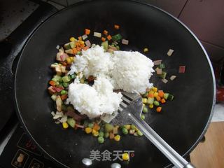 菠萝什锦焗饭的做法步骤：5