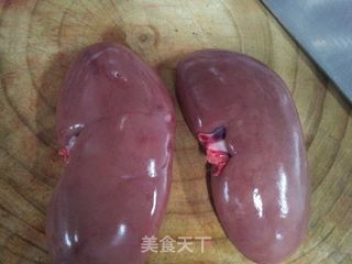 爆炒腰花的做法步骤:2