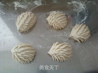 小刺猬豆沙包的做法步骤:10