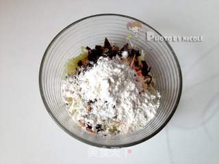 油泼腊味土豆丸子的做法步骤:8