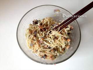 油泼腊味土豆丸子的做法步骤:9
