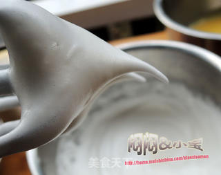 详解经典基础戚风蛋糕——我的烘焙血泪史的做法步骤：11
