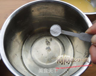 详解经典基础戚风蛋糕——我的烘焙血泪史的做法步骤：9
