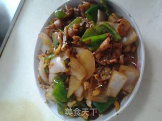 青椒洋葱炒牛蛙的做法步骤:10