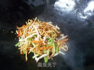 杏鲍菇炒肉丝的做法步骤:7