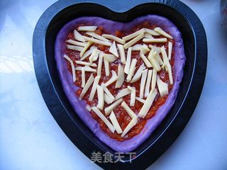 【披萨处女秀】绚丽多彩,美味诱人——紫薯田园披萨的做法步骤:8
