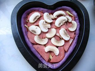 【披萨处女秀】绚丽多彩,美味诱人——紫薯田园披萨的做法步骤:10
