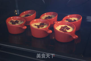 30分钟做出最菜鸟级的松软蛋糕——蔓越莓玛芬的做法步骤:9