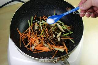 五光十色黄金卷的做法步骤:7