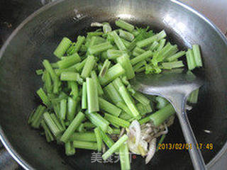 家常菜----蒜香炒芹菜的做法步骤:7
