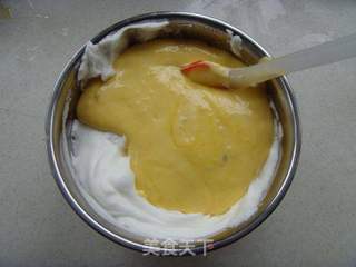 热带风情---百香果戚风蛋糕的做法步骤:9