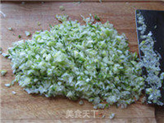 龙井茶香牛肉水饺的做法步骤:8