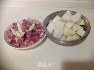 排骨炖萝卜的做法步骤:2