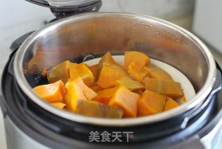 蛇來運轉 富貴年菜之主食篇——【金蛇闹春】的做法步骤：2