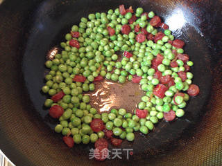 豌豆炒腊肉的做法步骤:3
