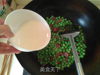 豌豆炒腊肉的做法步骤:4