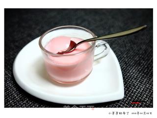 草莓布丁的做法步骤:4