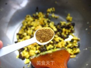 今年过年咱吃不一般的饺子——浪漫双色鸡蛋水饺的做法步骤:9