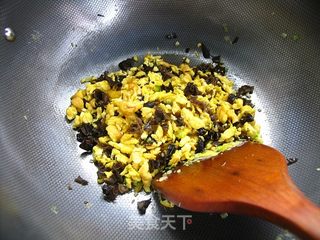 今年过年咱吃不一般的饺子——浪漫双色鸡蛋水饺的做法步骤：8