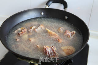 【东北地方菜】小鸡炖蘑菇的做法步骤:4