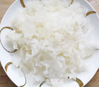 紫薯金桂银耳雪梨羹的做法步骤:5