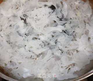 紫薯金桂银耳雪梨羹的做法步骤:6