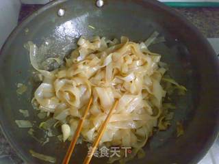 家常鲍汁炒牛河的做法步骤:9