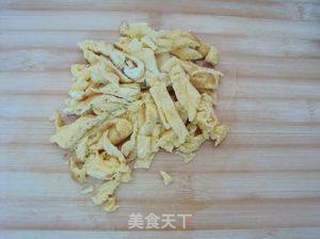 芹菜炒鸡蛋的做法步骤:4