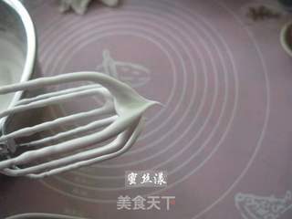 千叶纹戚风蛋糕的做法步骤:7