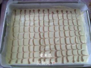 千叶纹戚风蛋糕的做法步骤:13